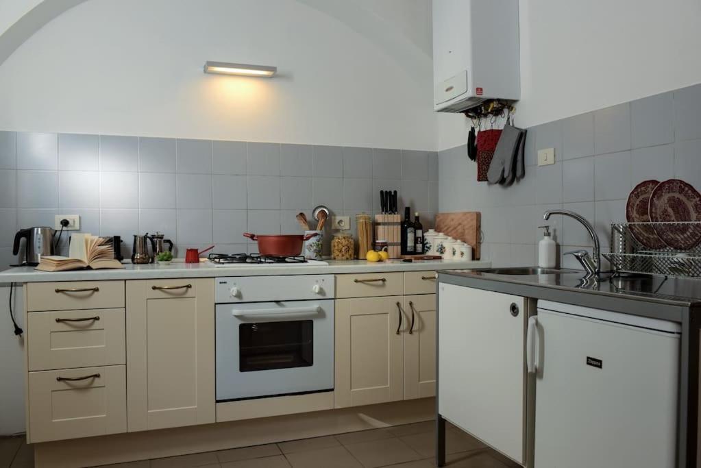Cozy With Private Garden - City Center - Apartamento Florencia